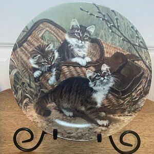 Vintage 1987 limited edition Amy Brackenbury cat plates- set of 2